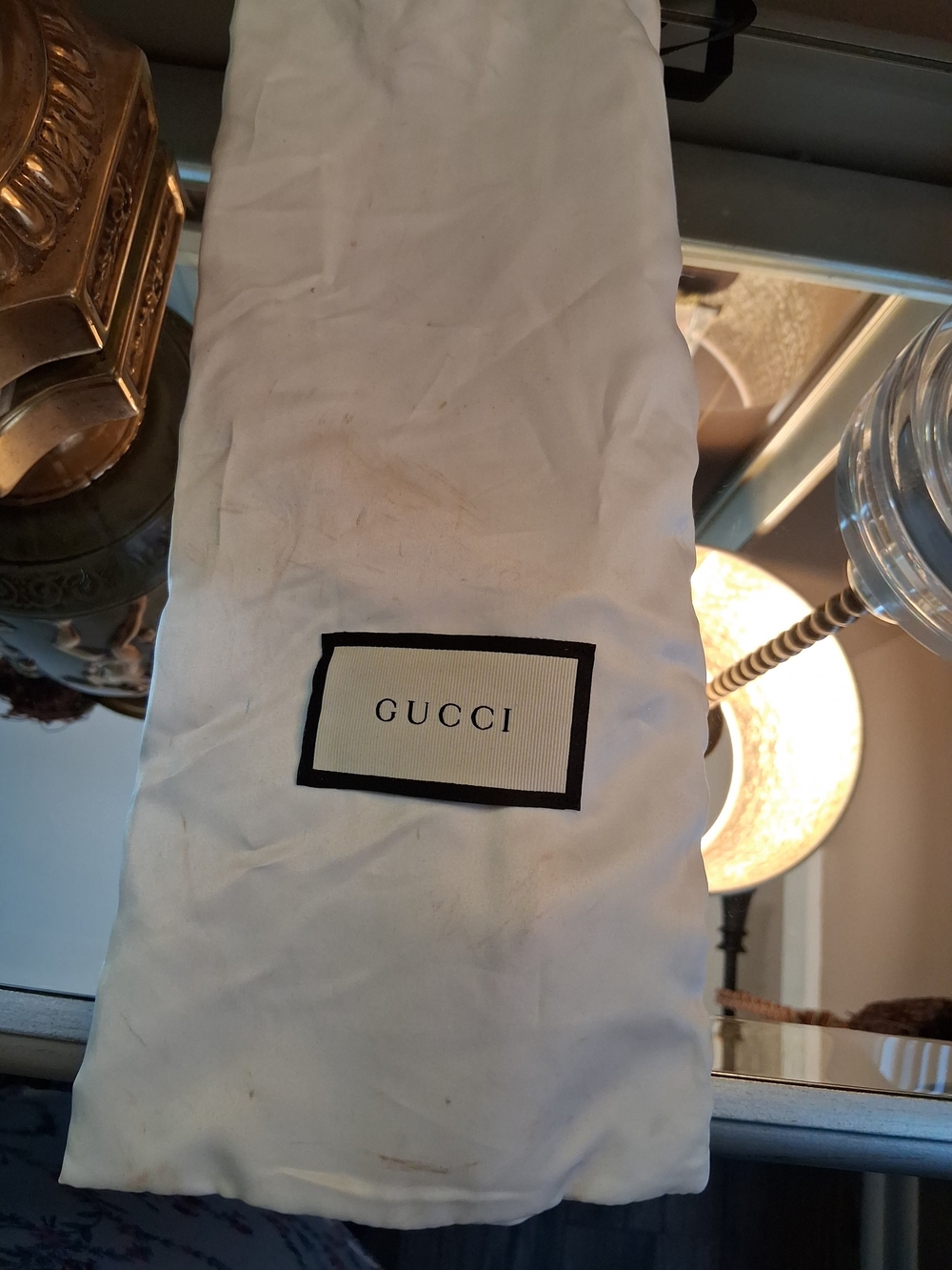 Gucci Pink Leather GG Thong Sandals with Gold Hardware - Picture 6 of 7